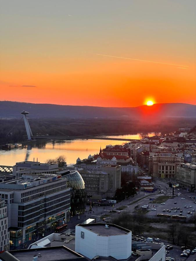 Voir Apartment Bratislava Exterior foto